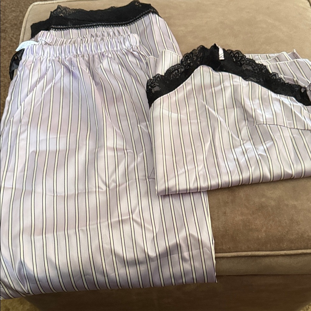 Elegant Striped Women's Pajama Set with Lace Trim
